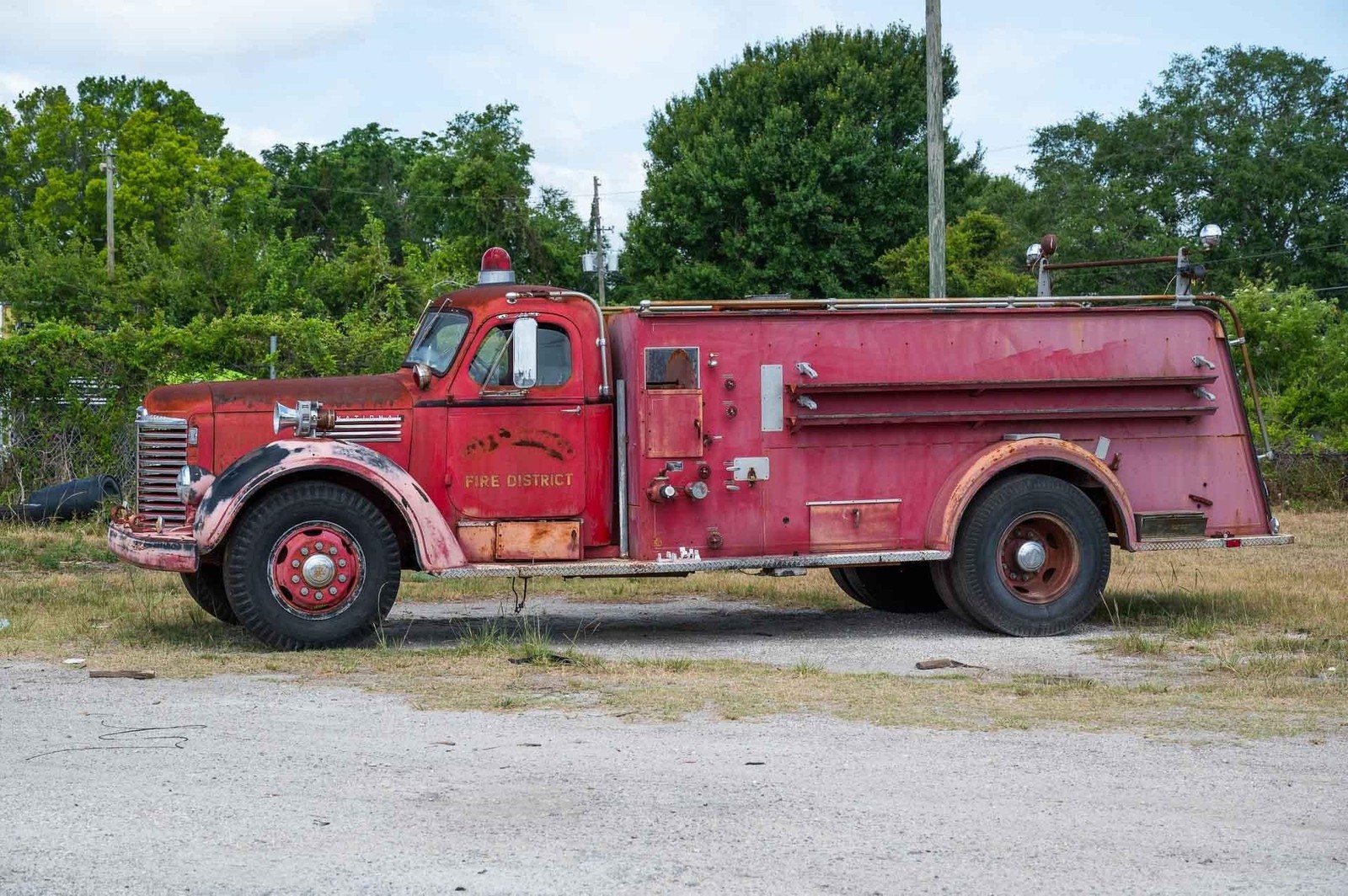 International-Fire-Truck-1951-2-Door-17