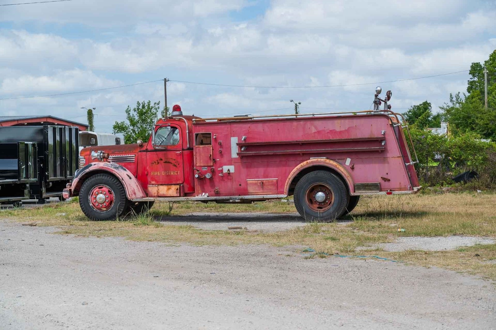 International-Fire-Truck-1951-2-Door-18