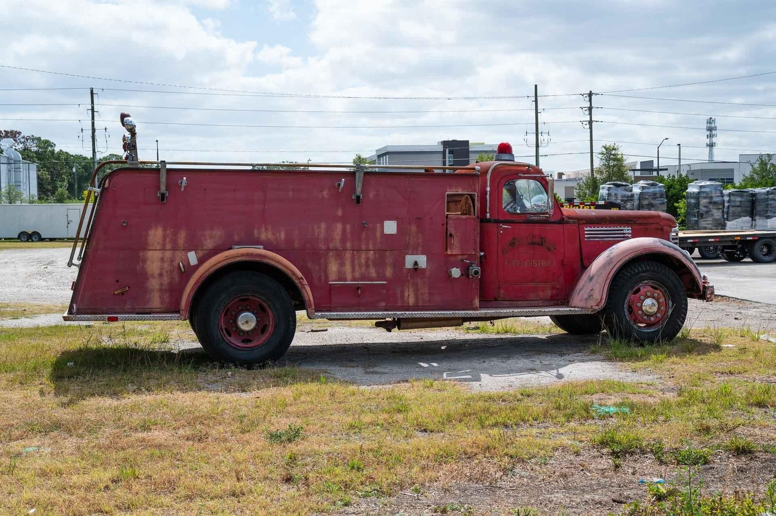 International-Fire-Truck-1951-2-Door-21