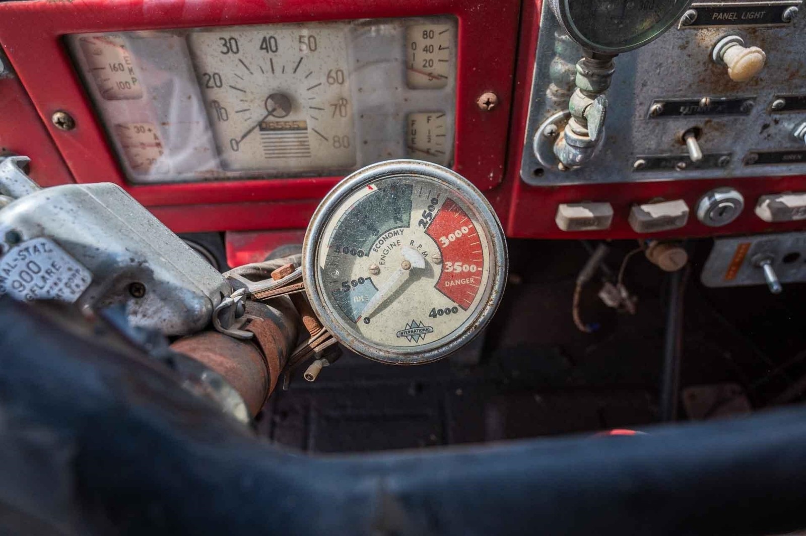 International-Fire-Truck-1951-2-Door-28