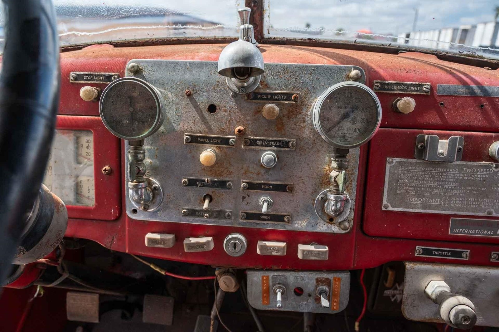 International-Fire-Truck-1951-2-Door-29