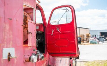 International-Fire-Truck-1951-2-Door-34