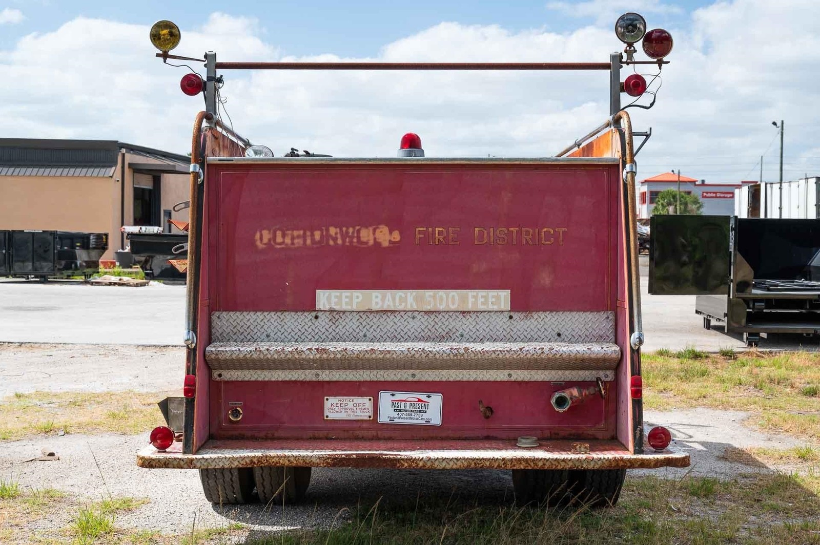 International-Fire-Truck-1951-2-Door-4