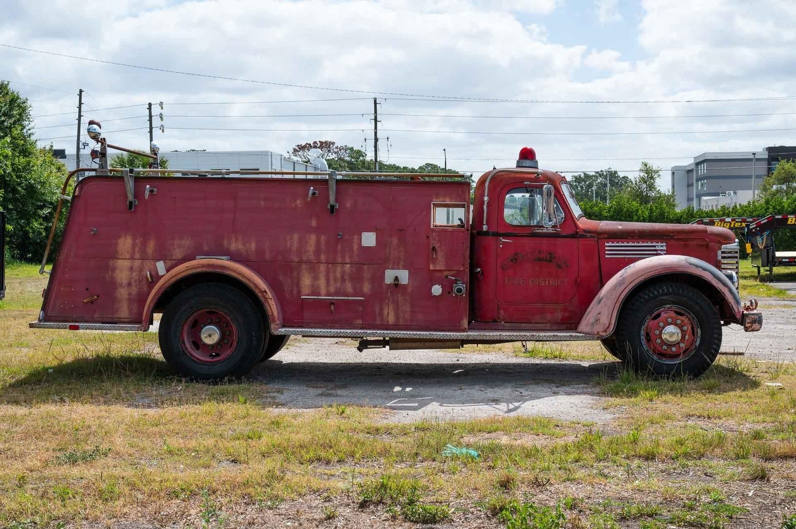 International-Fire-Truck-1951-2-Door-6