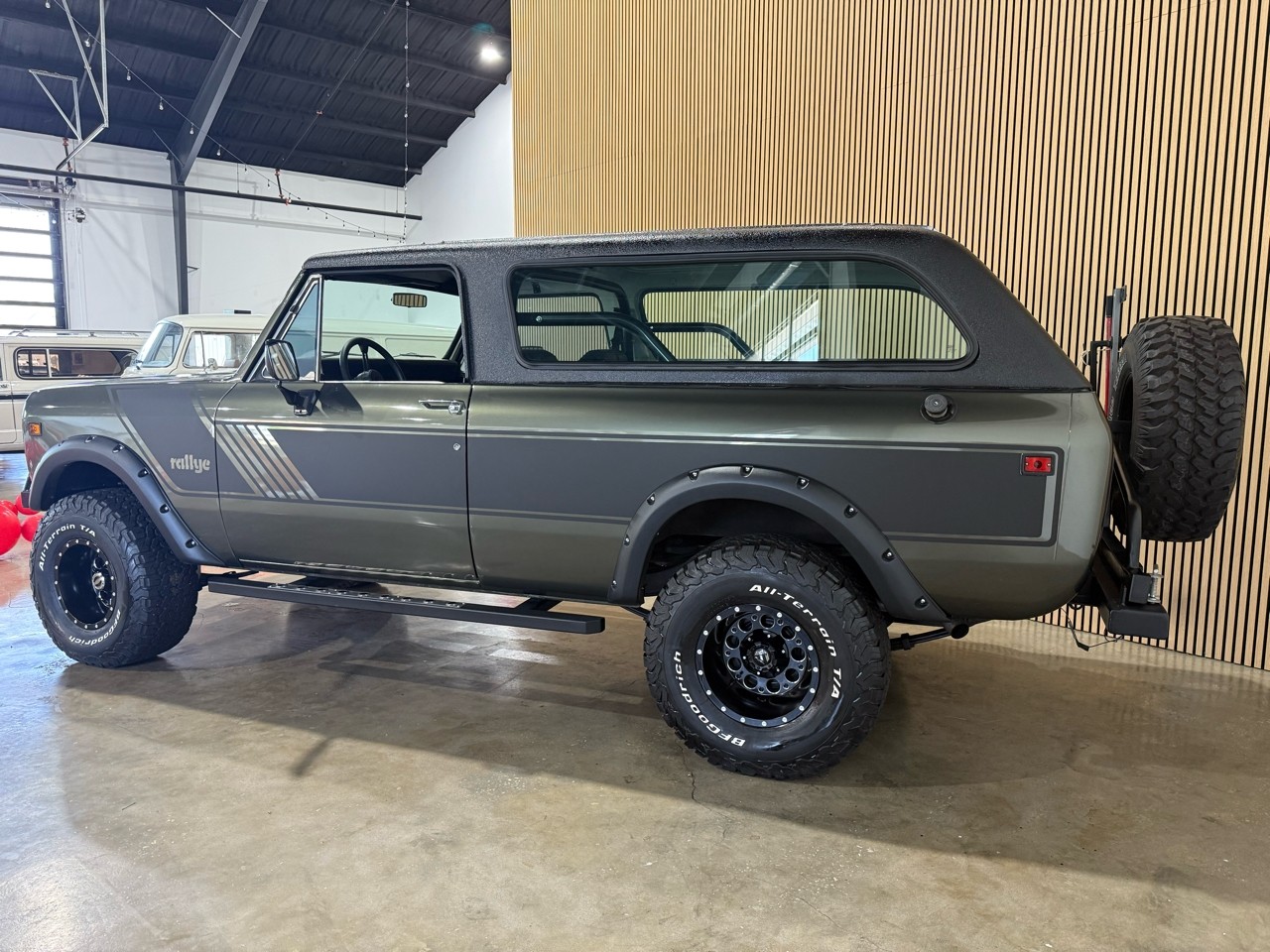 International-Scout-II-1977-SUV-23