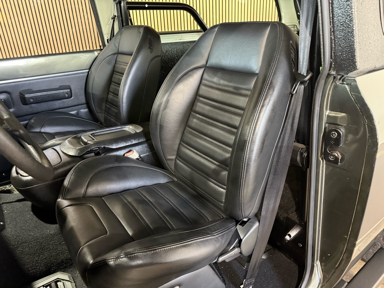 International-Scout-II-1977-SUV-36