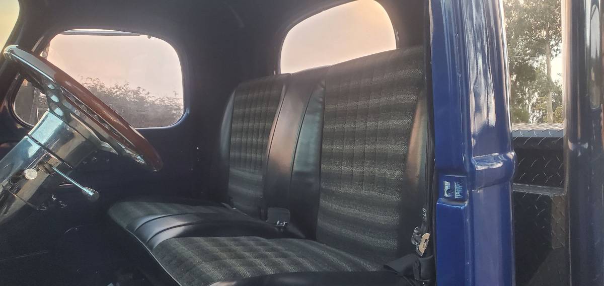 International-diesel-1947-blue-5