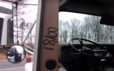 International-diesel-1987-white-8