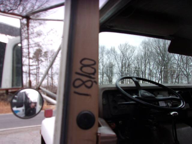 International-diesel-1987-white-8