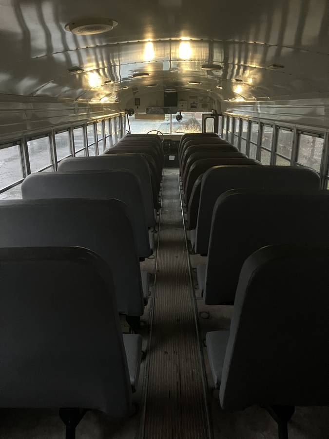 International-dt466-diesel-1989-yellow-3