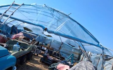 International-dumptruck-1966-blue