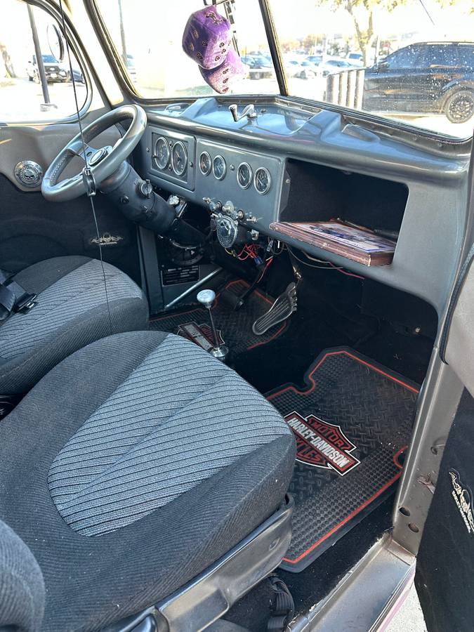 International-harvester-1949-custom-12