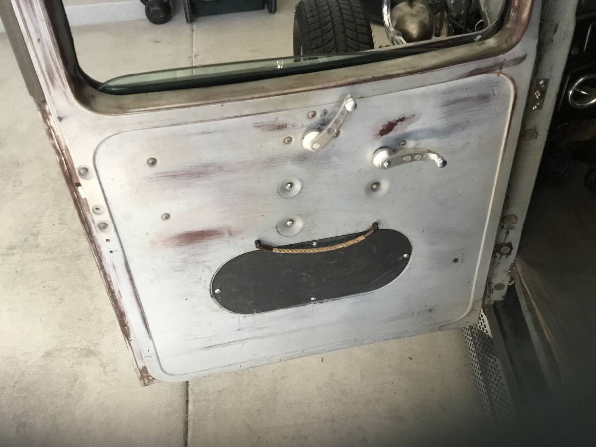 International-harvester-pu-1934-silver-10