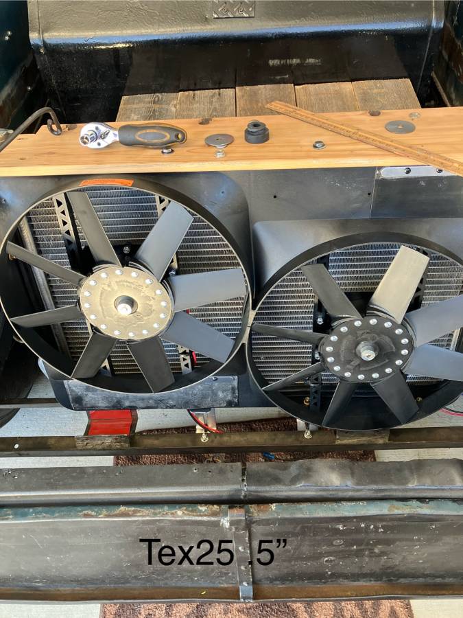 International-harvester-pu-1934-silver-11