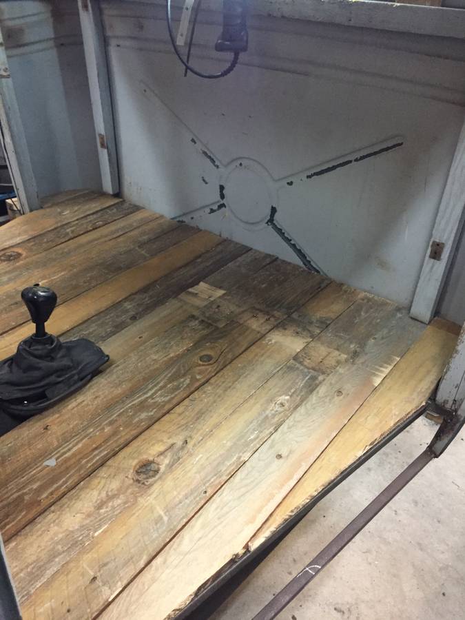 International-harvester-pu-1934-silver-17