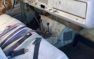 International-scout-1966-yellow