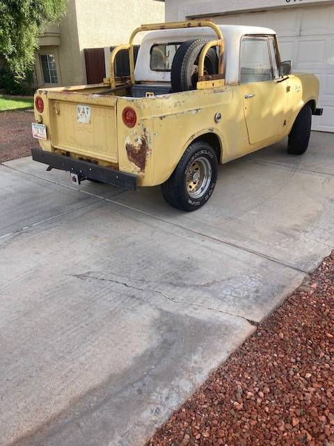 International-scout-1966-yellow-9