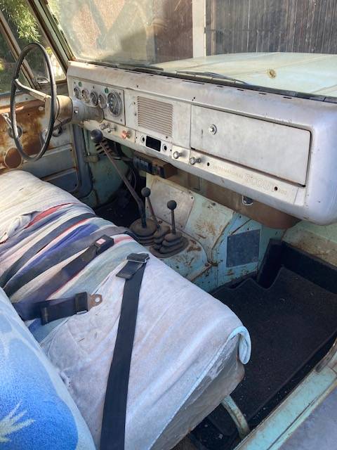 International-scout-1966-yellow