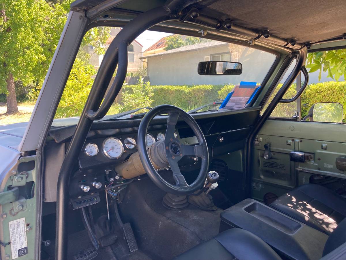 International-scout-2-1972-grey-5