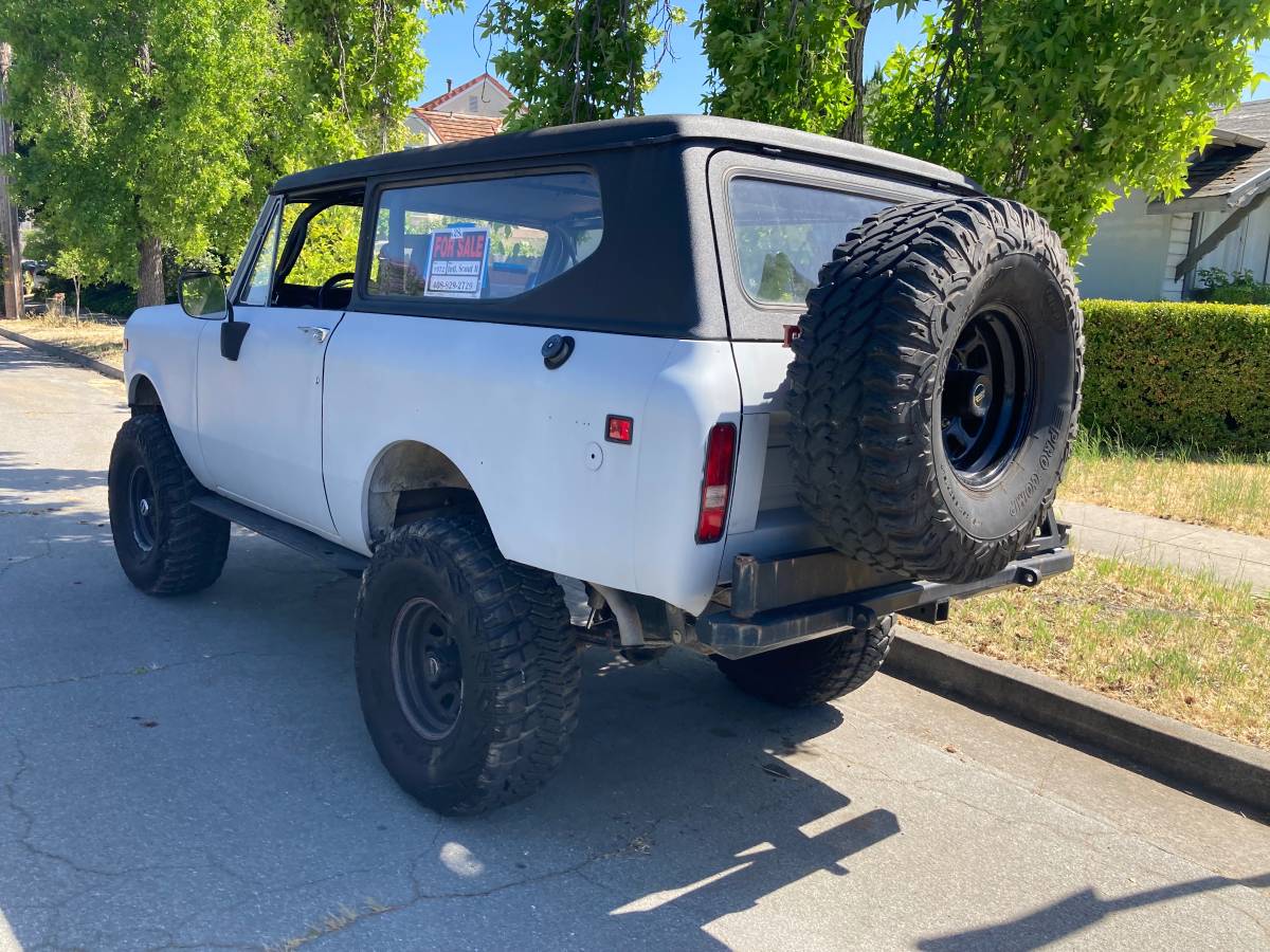 International-scout-2-1972-grey-7