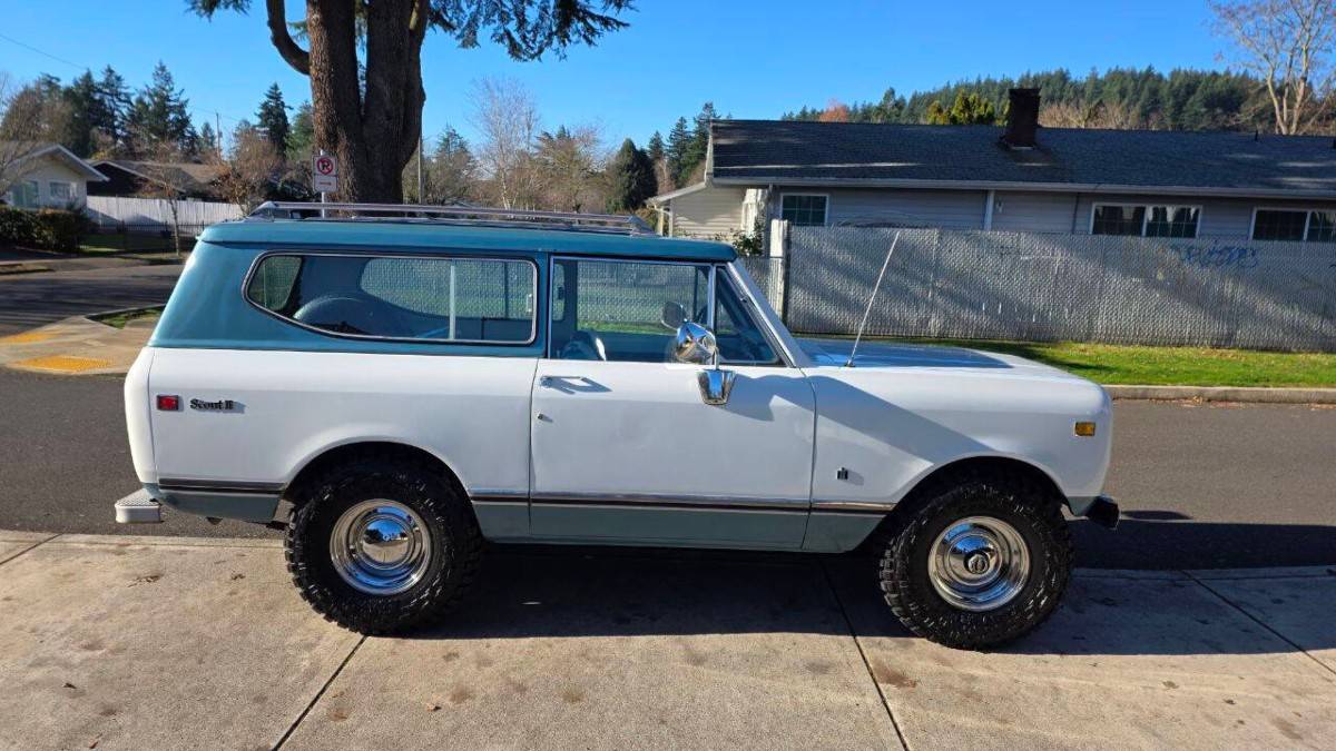 International-scout-ii-factory-1972-white-3