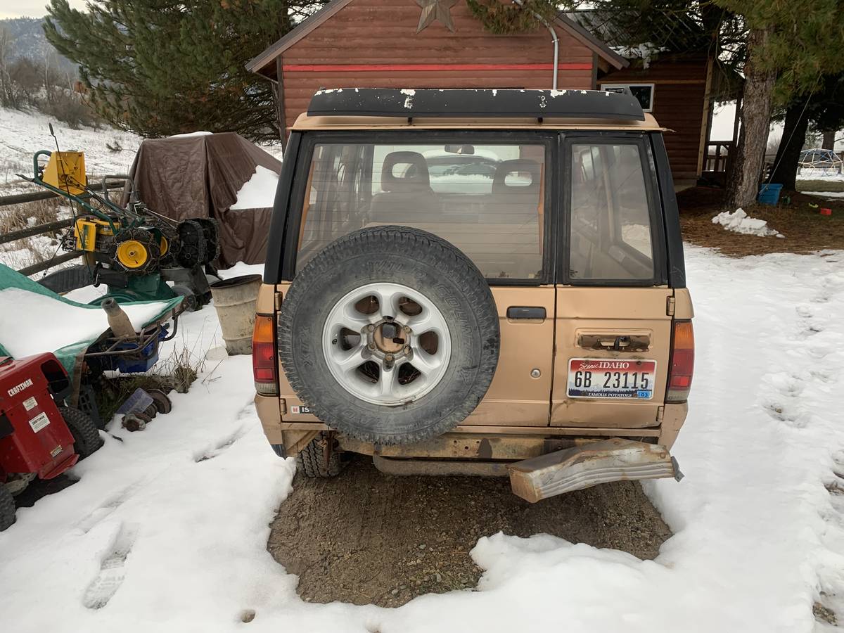 Isuzu-trooper-1986-brown-4