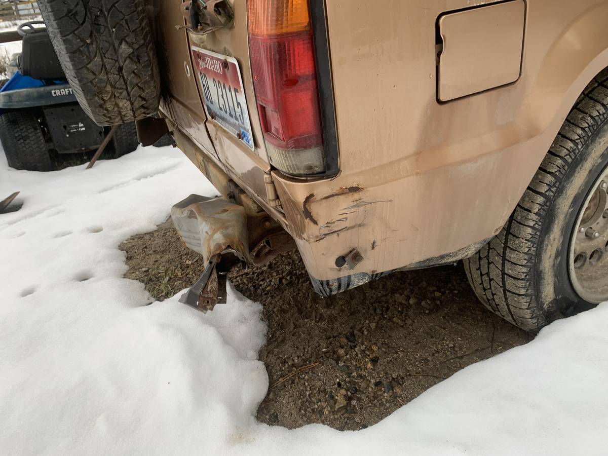 Isuzu-trooper-1986-brown-7