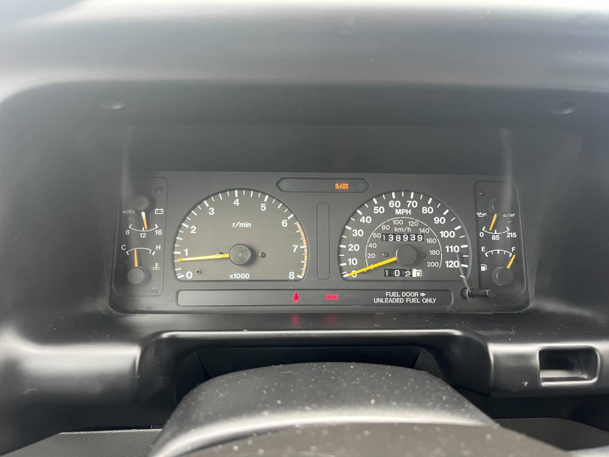 Isuzu-trooper-1995-green-11