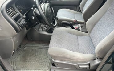 Isuzu-trooper-1995-green-16