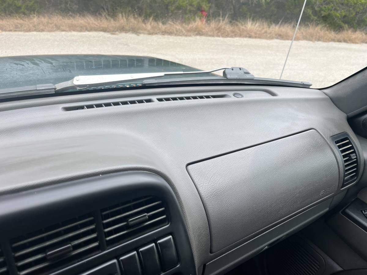 Isuzu-trooper-1995-green-17