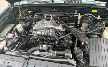 Isuzu-trooper-1995-green-20