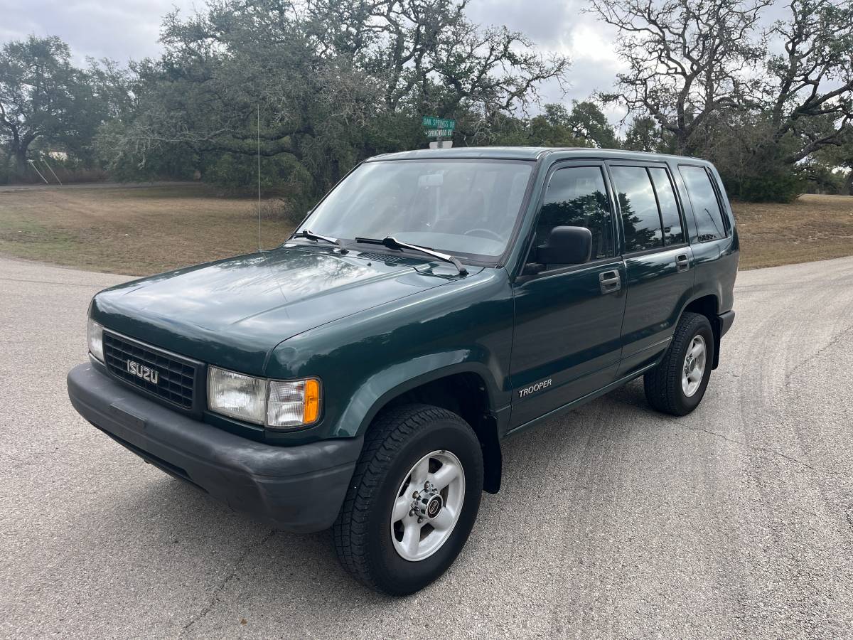 Isuzu-trooper-1995-green-4