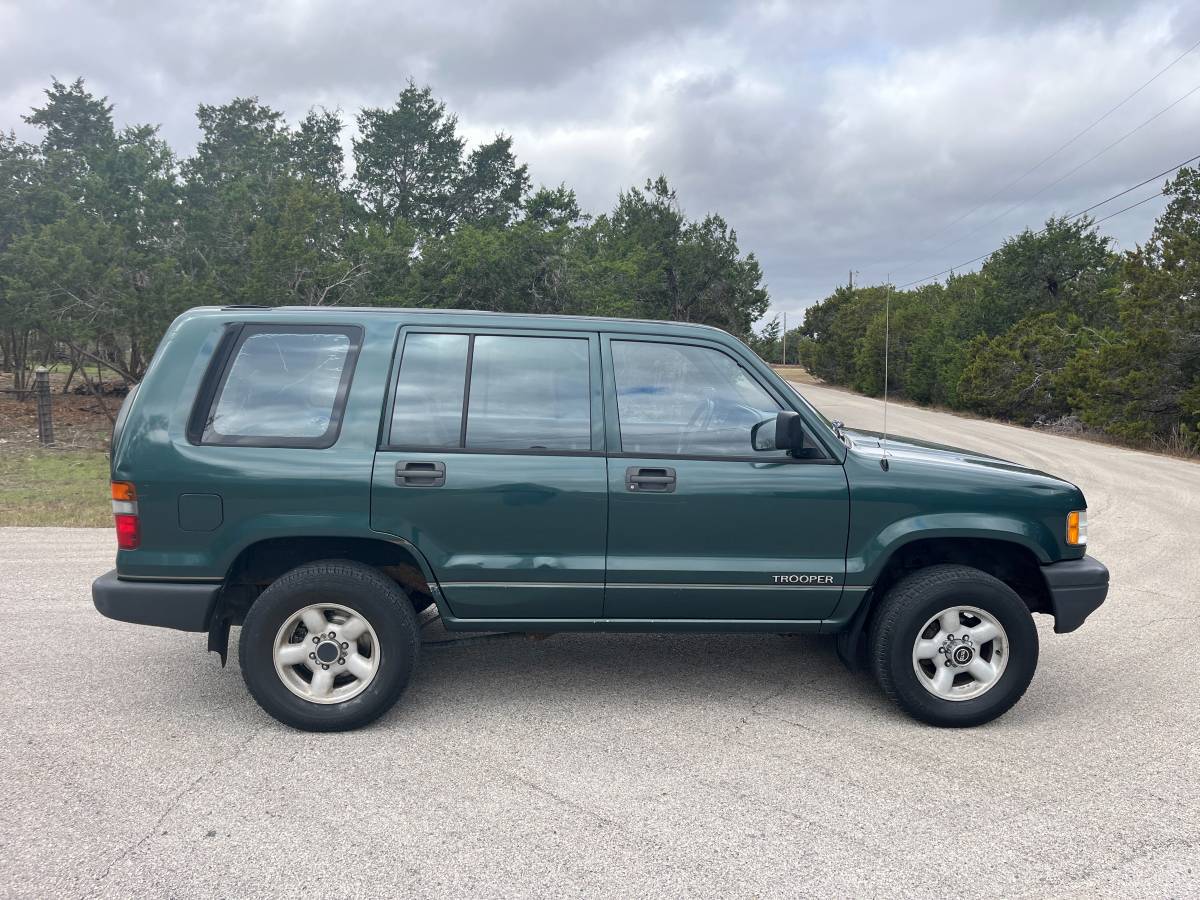 Isuzu-trooper-1995-green-8