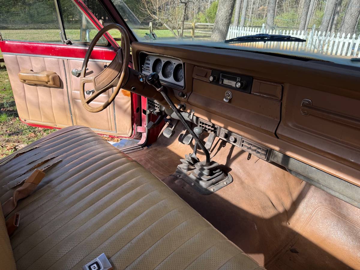 J10-jeep-pickup-1980-red-12