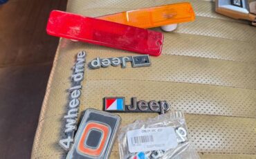 J10-jeep-pickup-1980-red-4