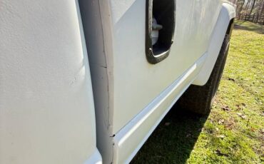 J10-jeep-pickup-1980-red-9