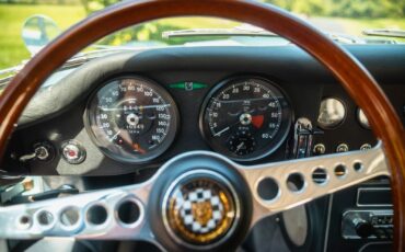 Jaguar-E-Type-1965-Coupe-19