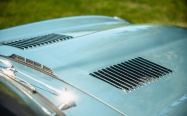 Jaguar-E-Type-1965-Coupe-21