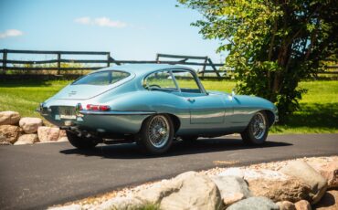Jaguar-E-Type-1965-Coupe-4