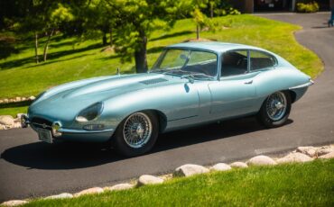 Jaguar-E-Type-1965-Coupe-8