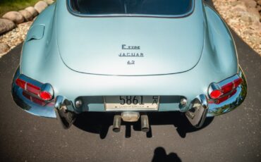 Jaguar-E-Type-1965-Coupe-9