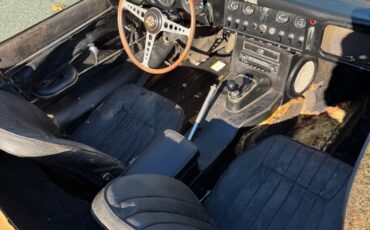 Jaguar-E-Type-1967-Convertible-12