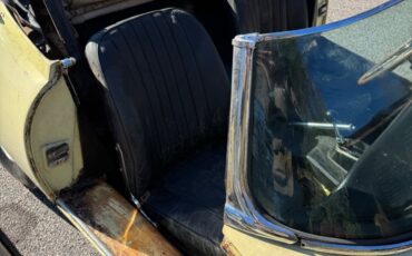 Jaguar-E-Type-1967-Convertible-15