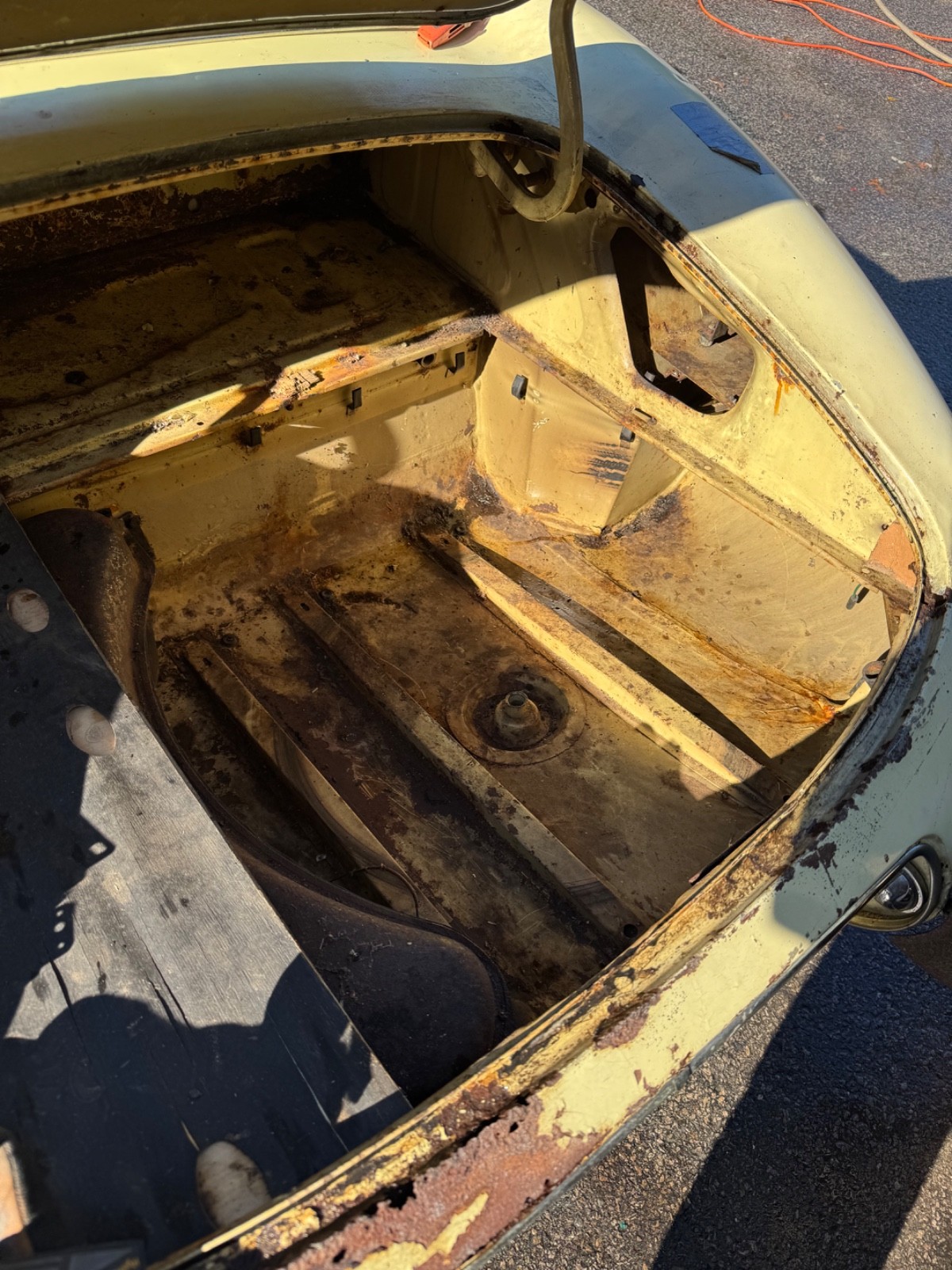 Jaguar-E-Type-1967-Convertible-18