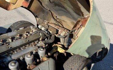 Jaguar-E-Type-1967-Convertible-21