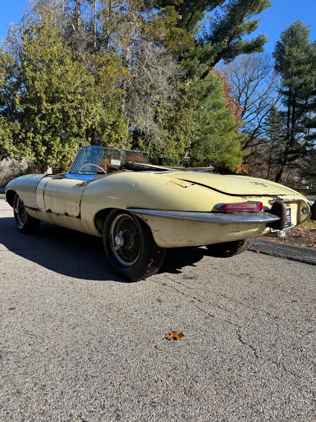 Jaguar-E-Type-1967-Convertible-3