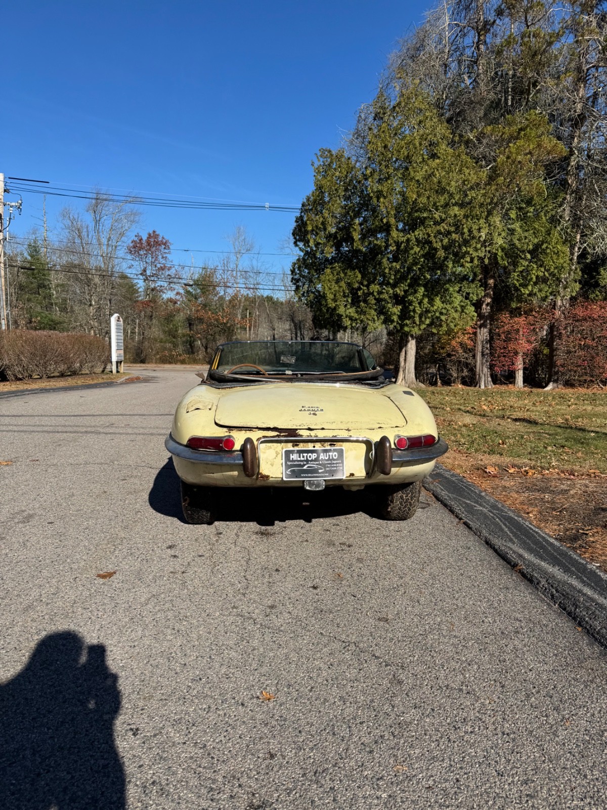 Jaguar-E-Type-1967-Convertible-4