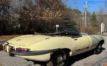 Jaguar-E-Type-1967-Convertible-5
