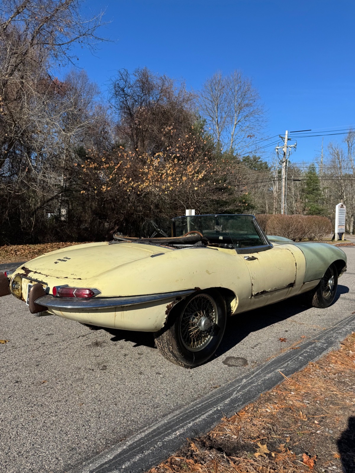 Jaguar-E-Type-1967-Convertible-5