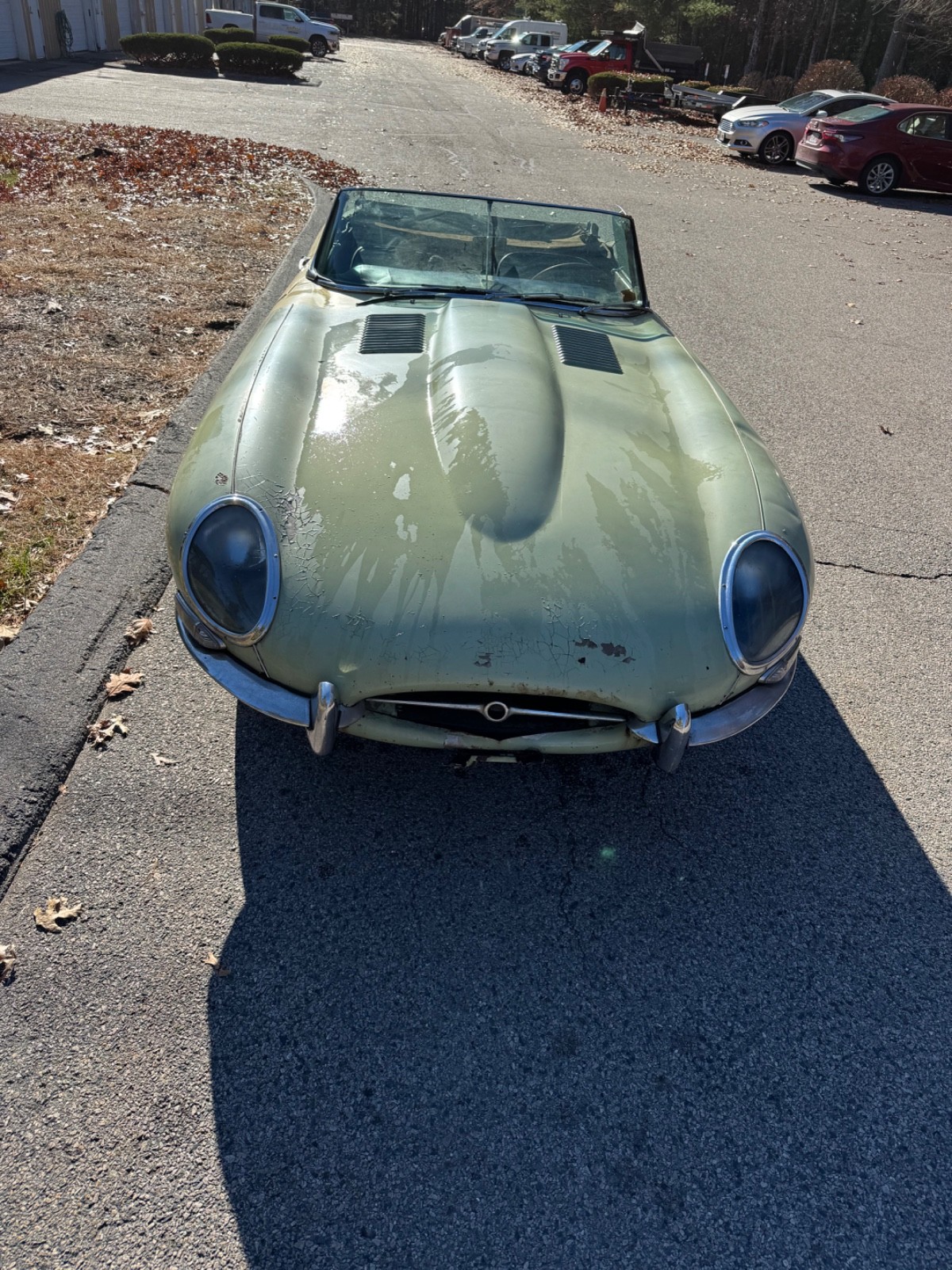 Jaguar-E-Type-1967-Convertible-9